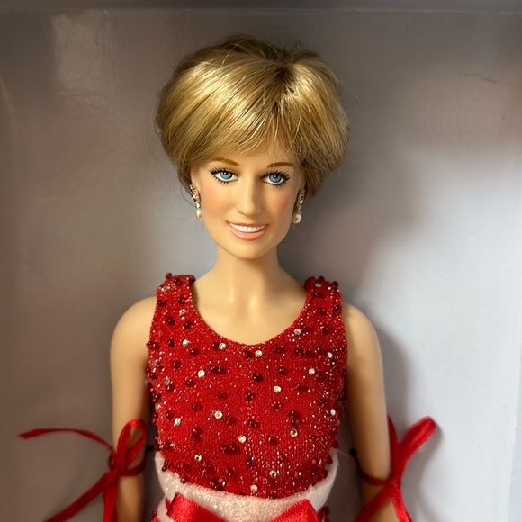 Franklin Mint Princess Diana Christmas 1998.